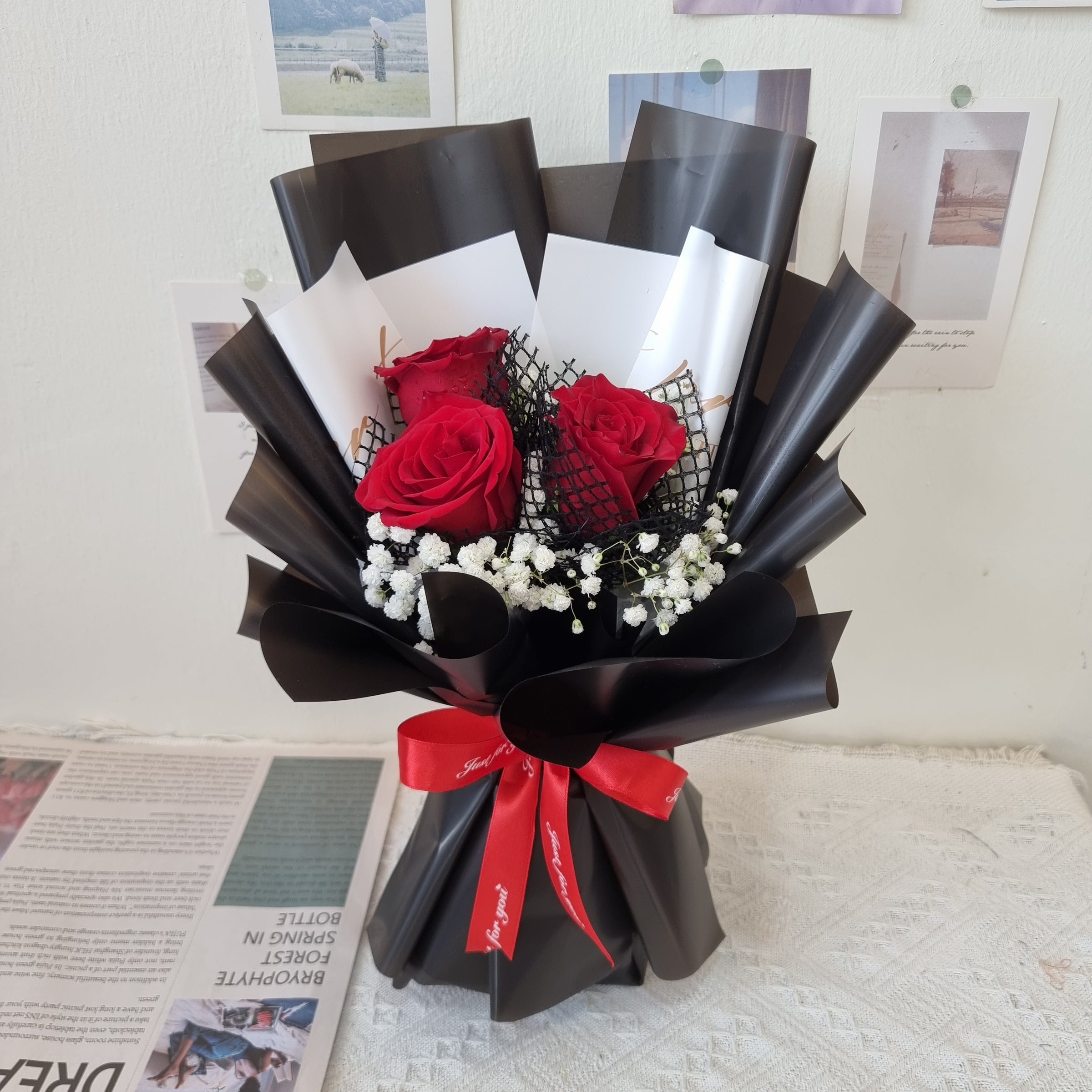 Black Angel- Fresh Flower Bouquet-Fresh Flower-3 stalks-Red-DeFairy Tales